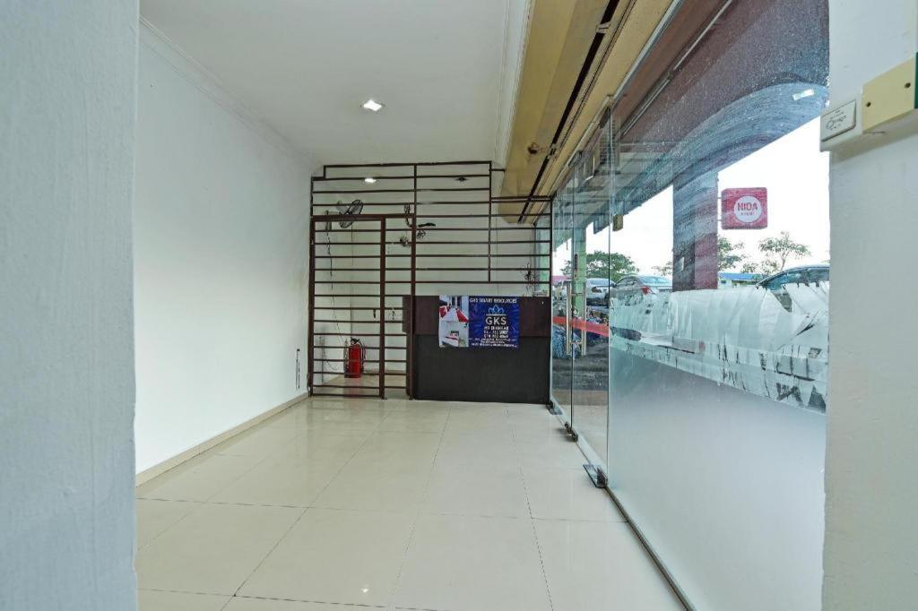 Oyo 90892 L&E Hotel Seremban Eksteriør bilde